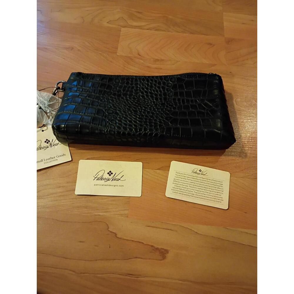 Patricia Nash Wallet small handbag with wrist strap, vintage crocco distressed,